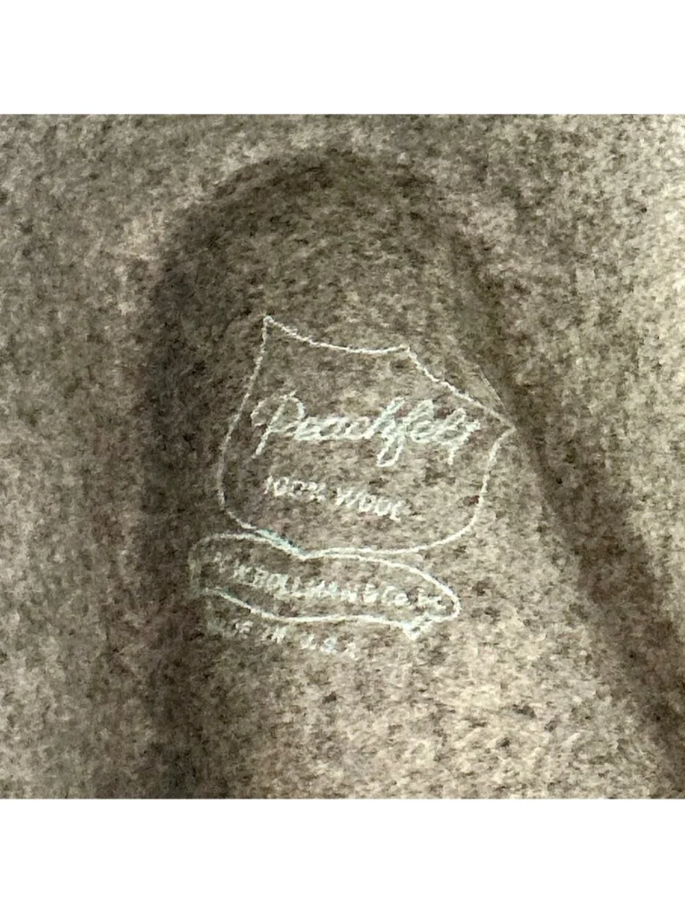 Vintage Peachfelt Grey Felt Hat Gold-Tone Horse Head Emblem + Pheasant Feather - Picture 12 of 12